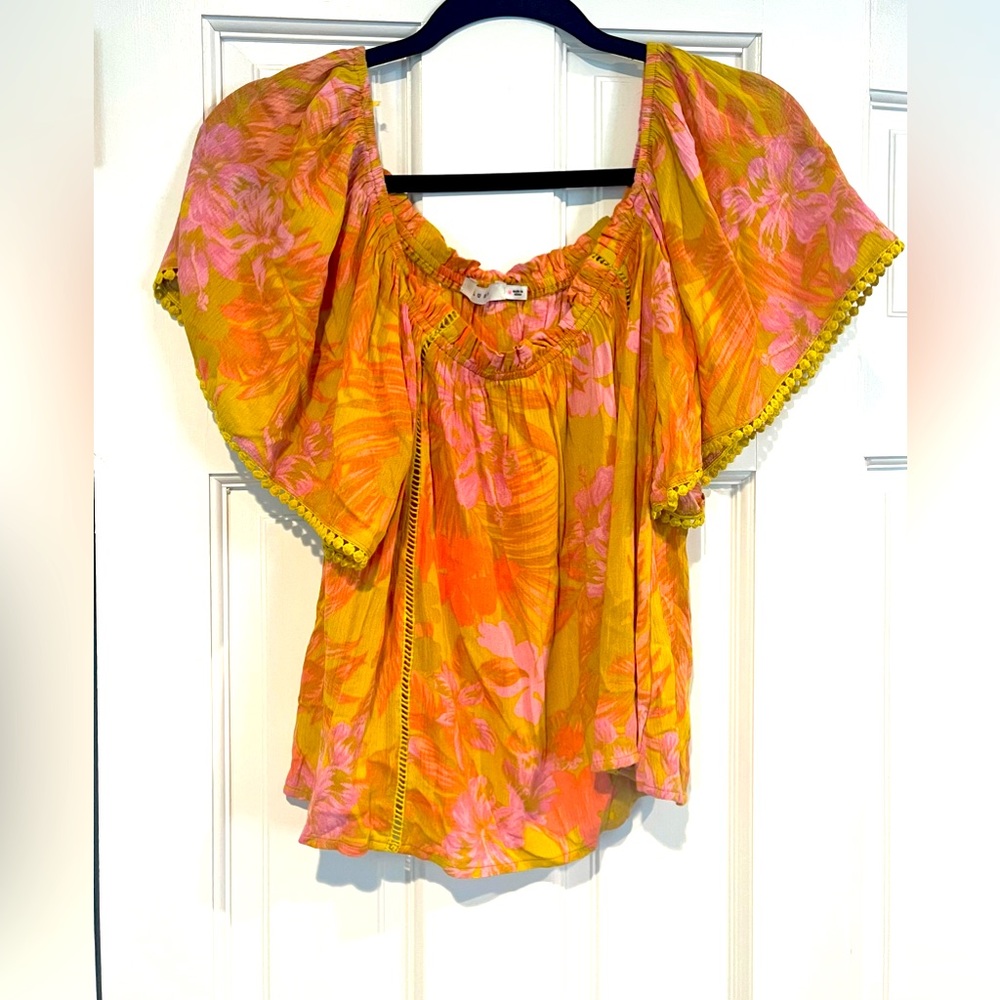 Summer LUSH top